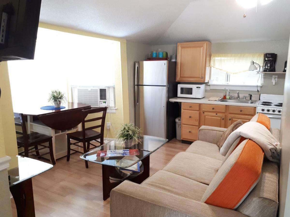 The Cottages At Madeira Beach St. Pete Beach Room photo